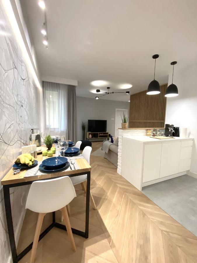 Mycherry - Old Town Apartment - Wiezienna 21C Wrocław Kültér fotó
